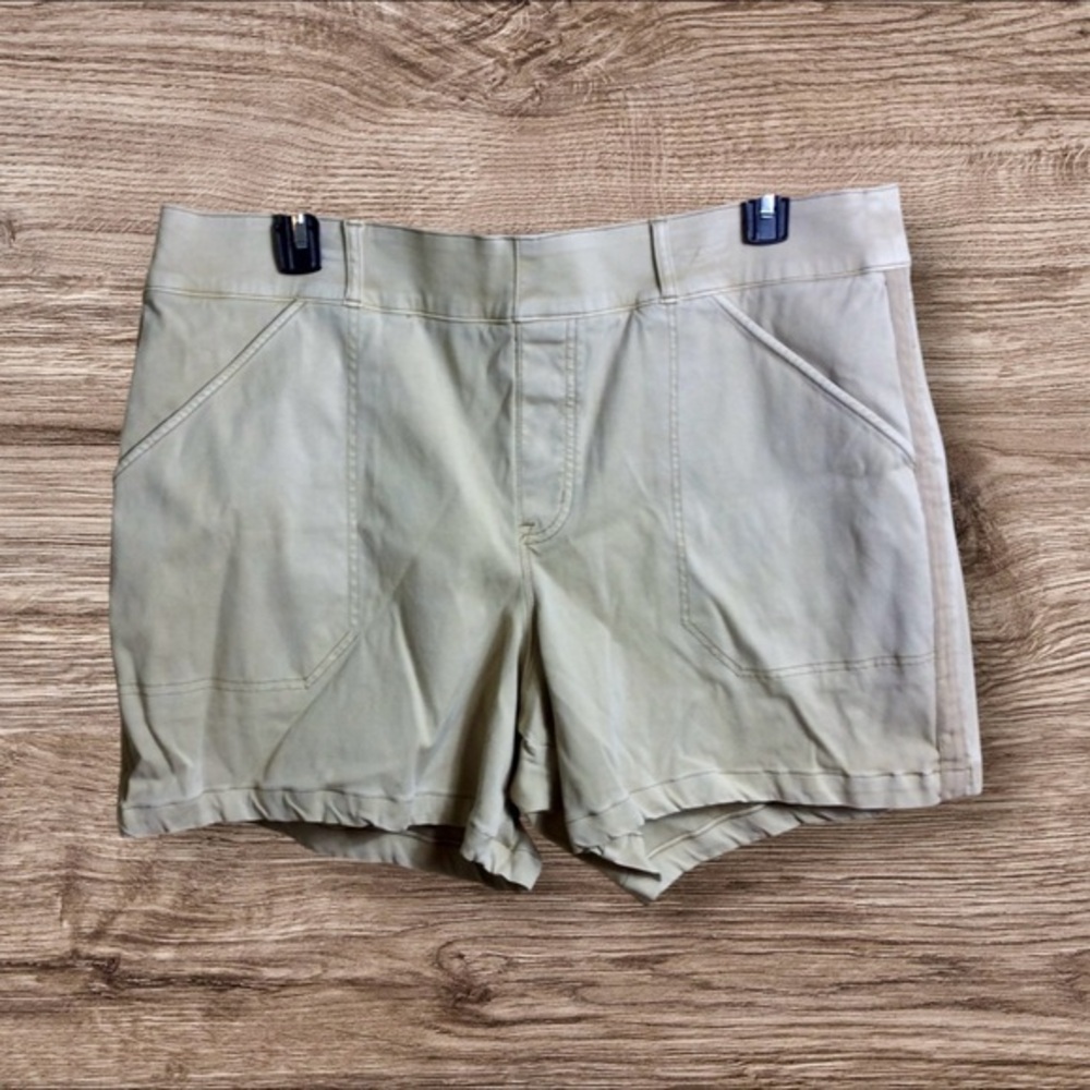 Spanx tan/khaki stretch denim shorts. 3X